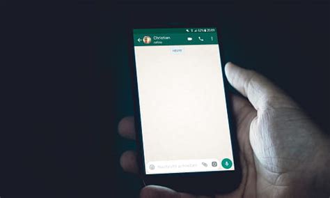 Vet, cursief en doorgestreept typen in WhatsApp